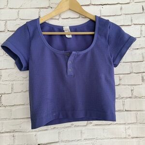 Colsie‎ Textured Blue Purple Crop Top